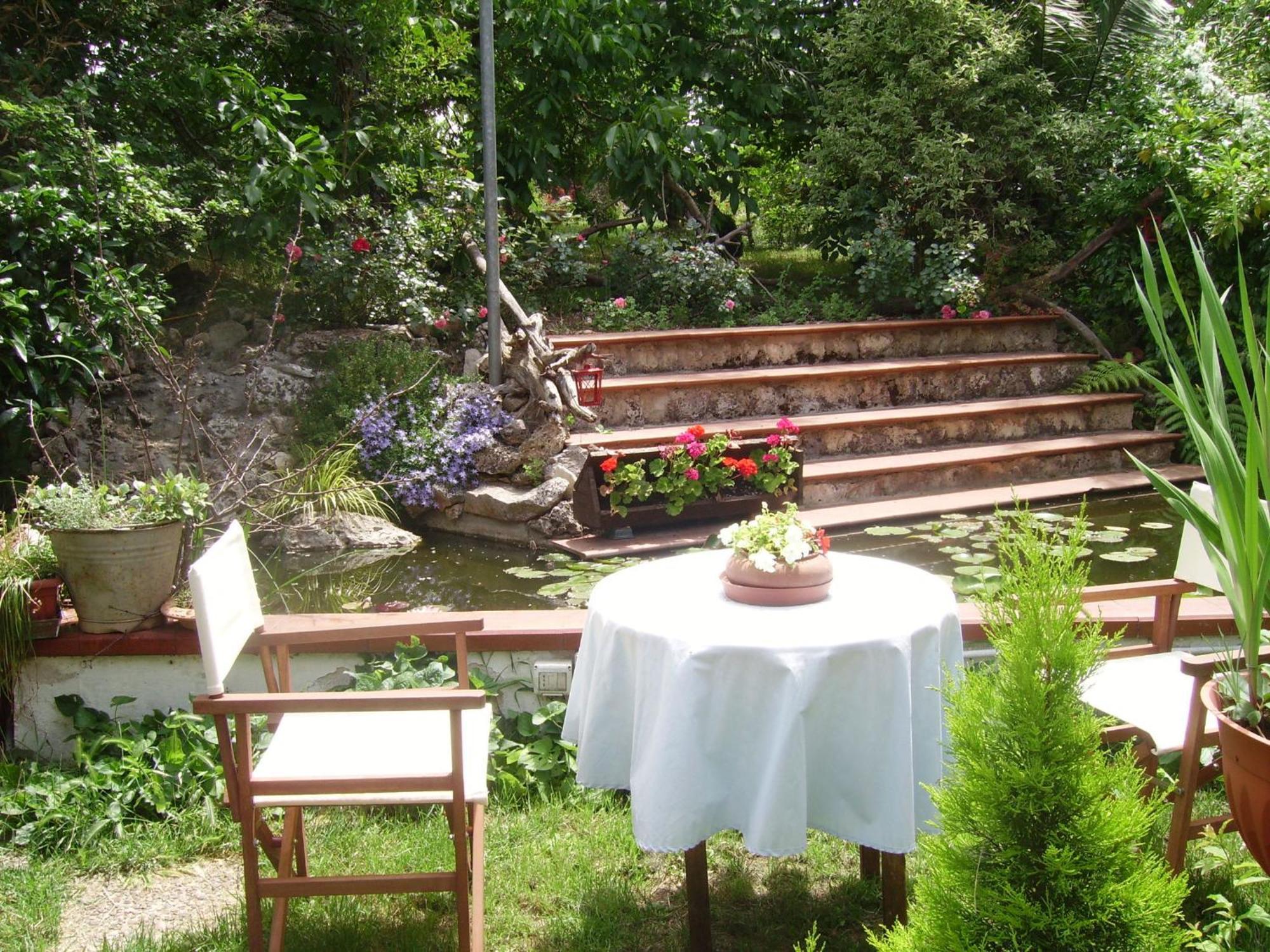 La Cascata Bed & Breakfast Ночи Екстериор снимка